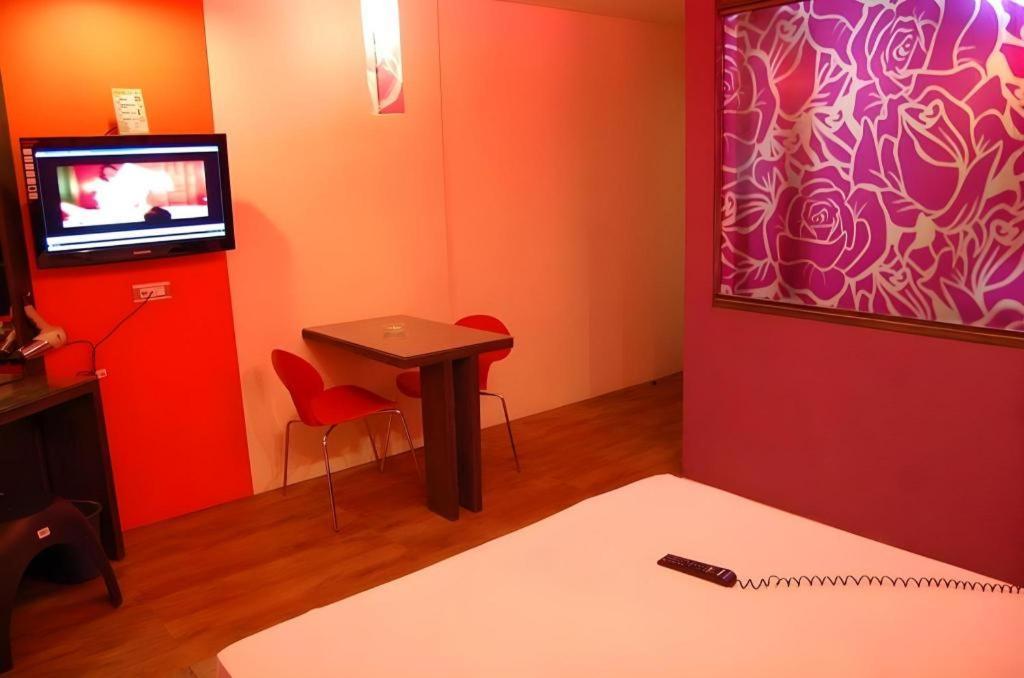Hotel Sogo Tarlac מראה חיצוני תמונה