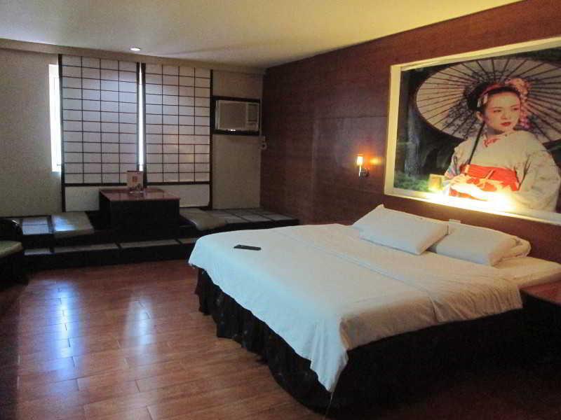 Hotel Sogo Tarlac מראה חיצוני תמונה