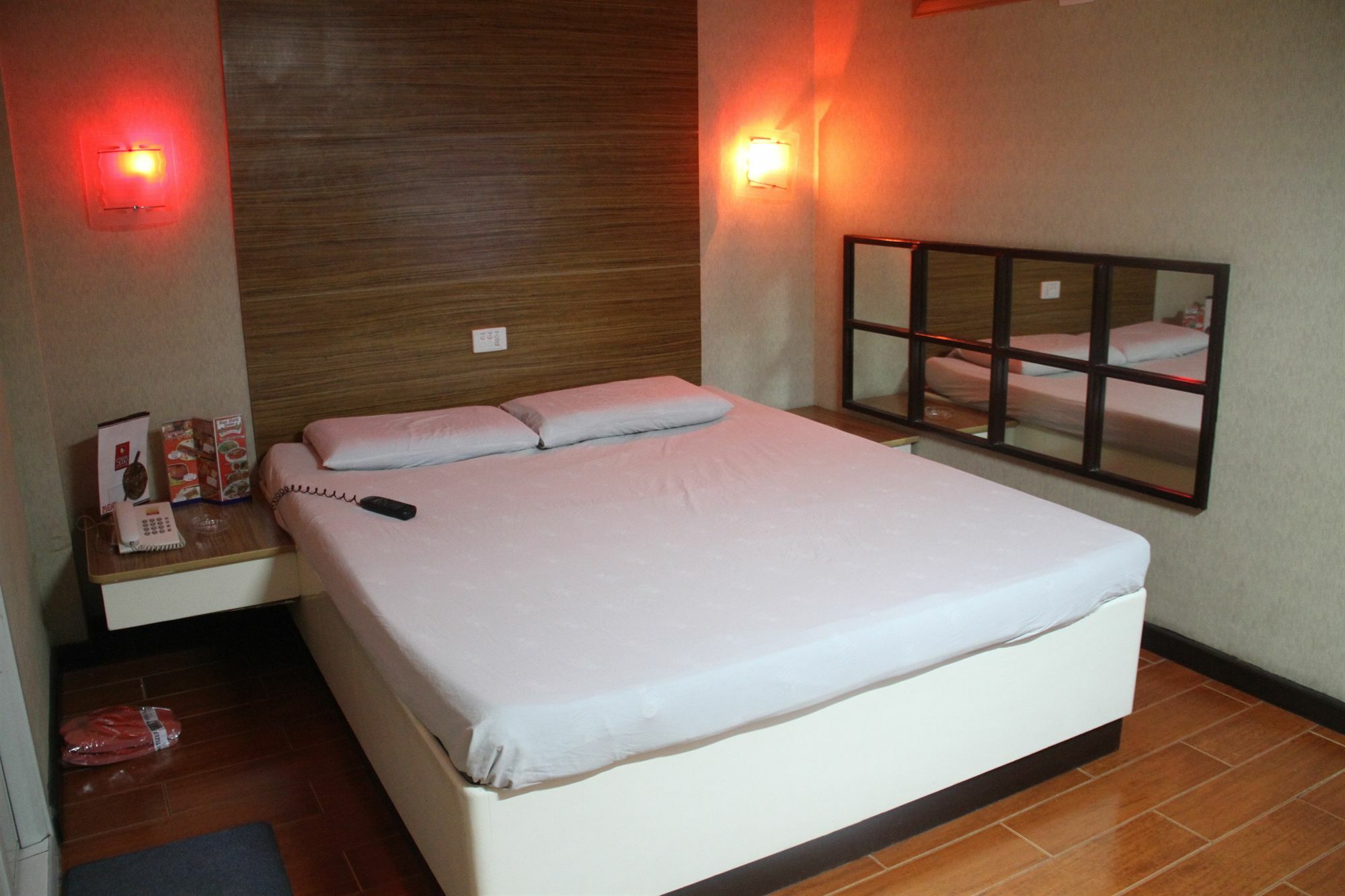 Hotel Sogo Tarlac מראה חיצוני תמונה